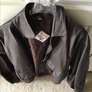 XL. Top of the World. Wiman, Leather Bomber.